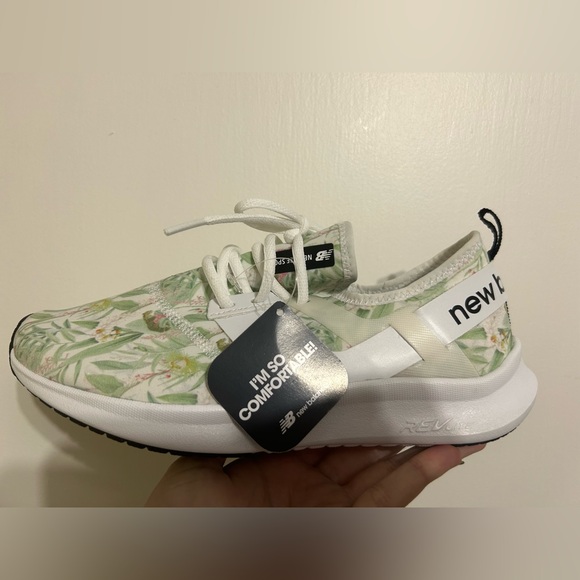 New balance tropical sneakers sz 9 - Picture 2 of 5